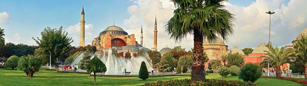 Hagia_Sophia_Pan_compressed