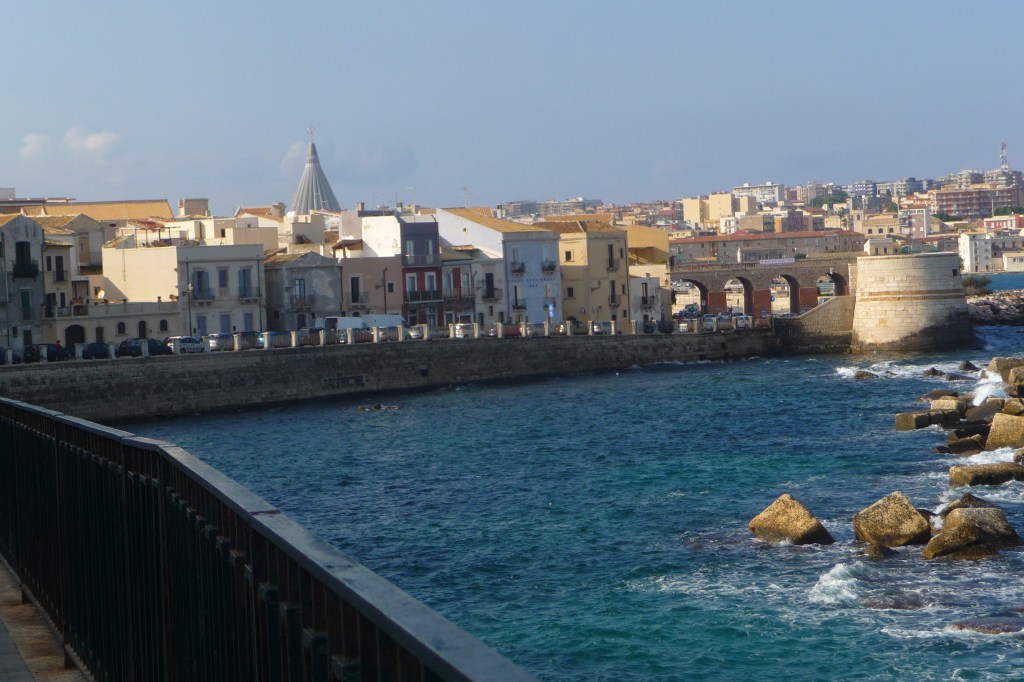 A Bridge Links Old and New Siracusa 