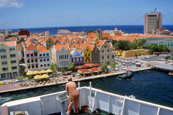 Entering Harbour at Williamstad