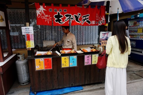 Decisions, decisions.  Food is everywhere.