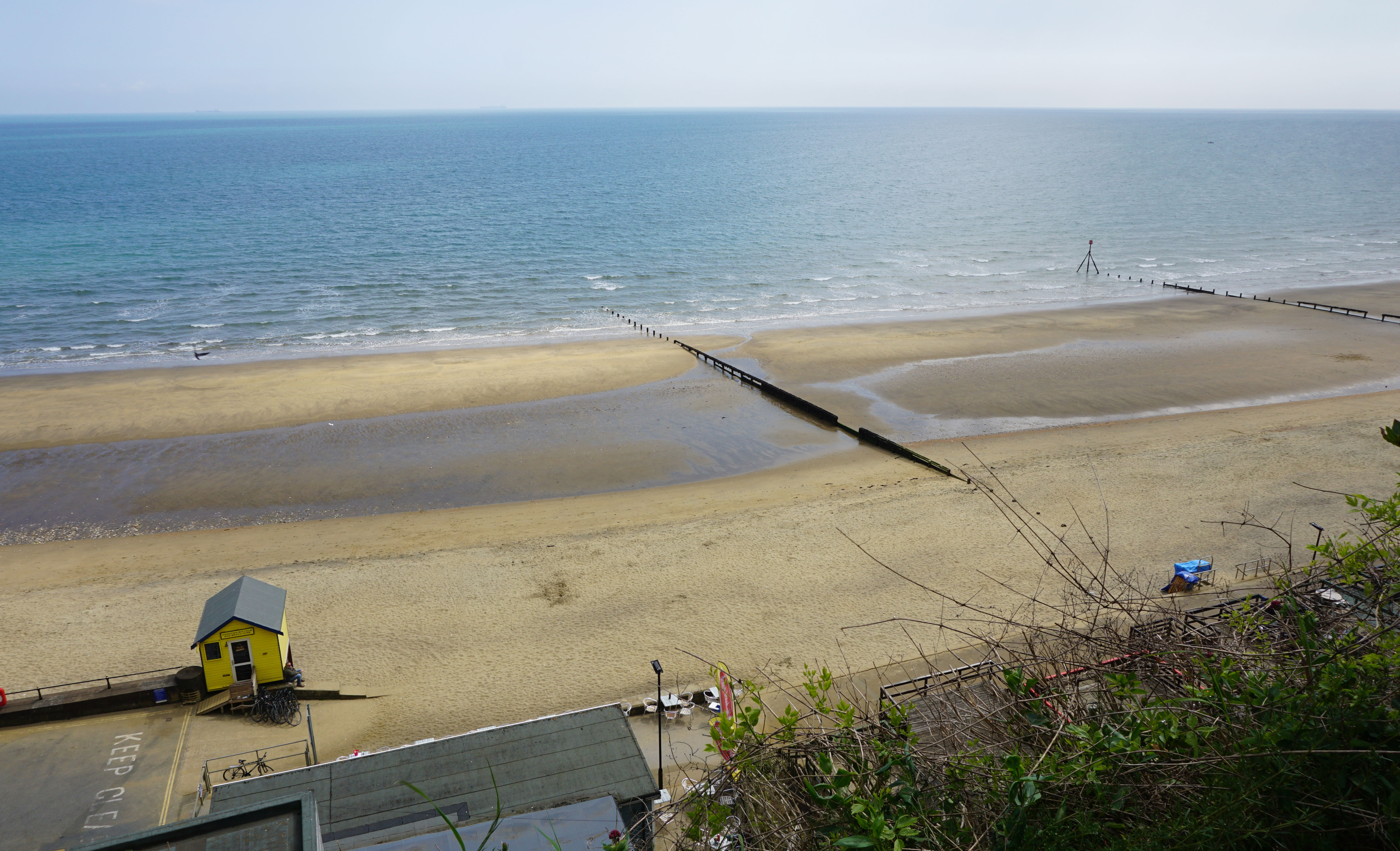 Looking-down-to-Beach-from-Cliff-Path.-Sandown